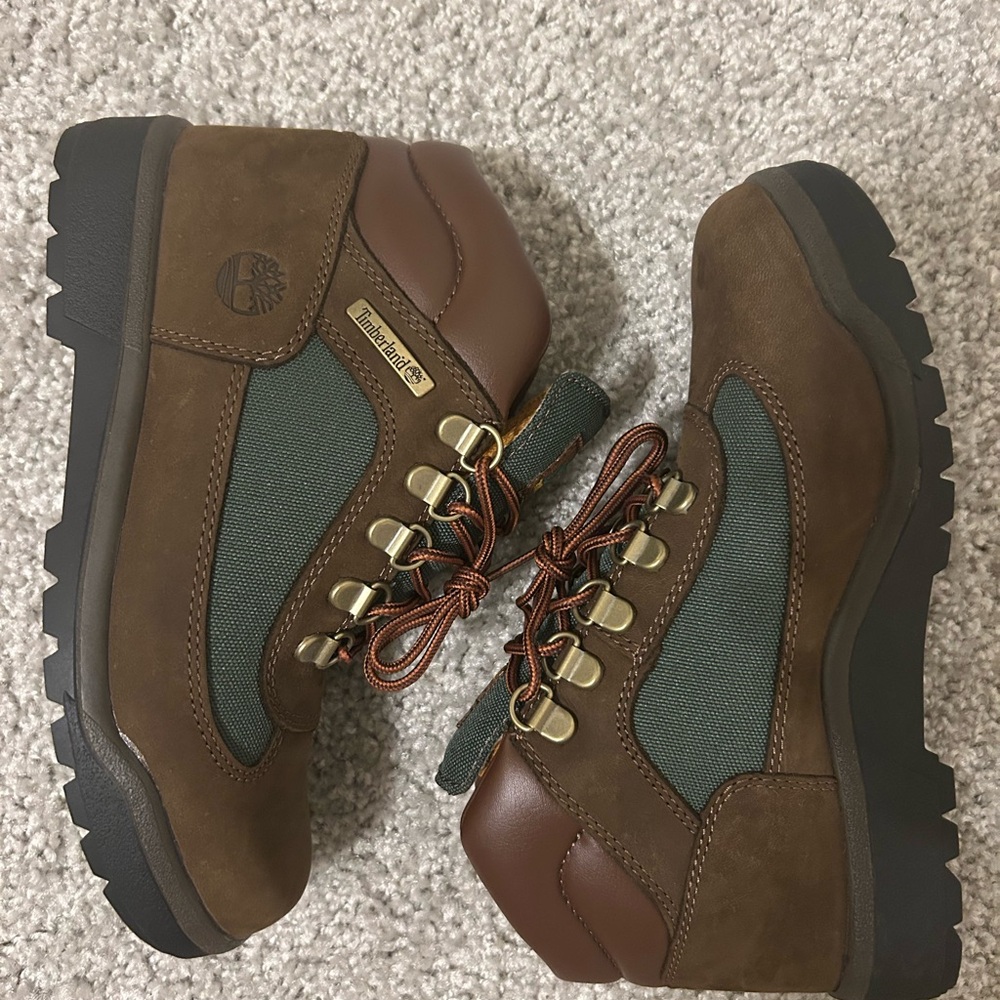 Timberland Grade School 3.5Y NO BOX LIKE NEW